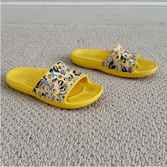 CROCS x Vera Bradley Limited Edition Slides - Picture 3 of 8